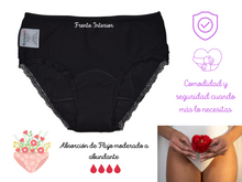 Cargar imagen en el visor de la galería, EcoCarinho. Braga menstrual reutilizable de algodón color negro. Siéntete súper cómoda, segura y protegida.