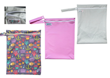 Cargar imagen en el visor de la galería, 3-Pack Wetbags 1 Estampada y 2 Lisas de 1 cierre